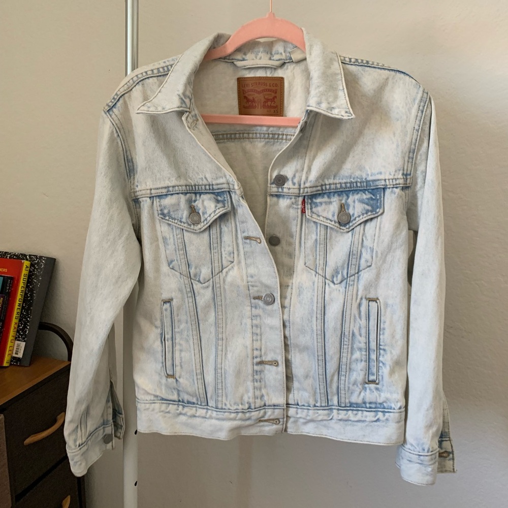 Levi’s Light Acid Washed Denim Jean Jacket US Size XS Like NWT
